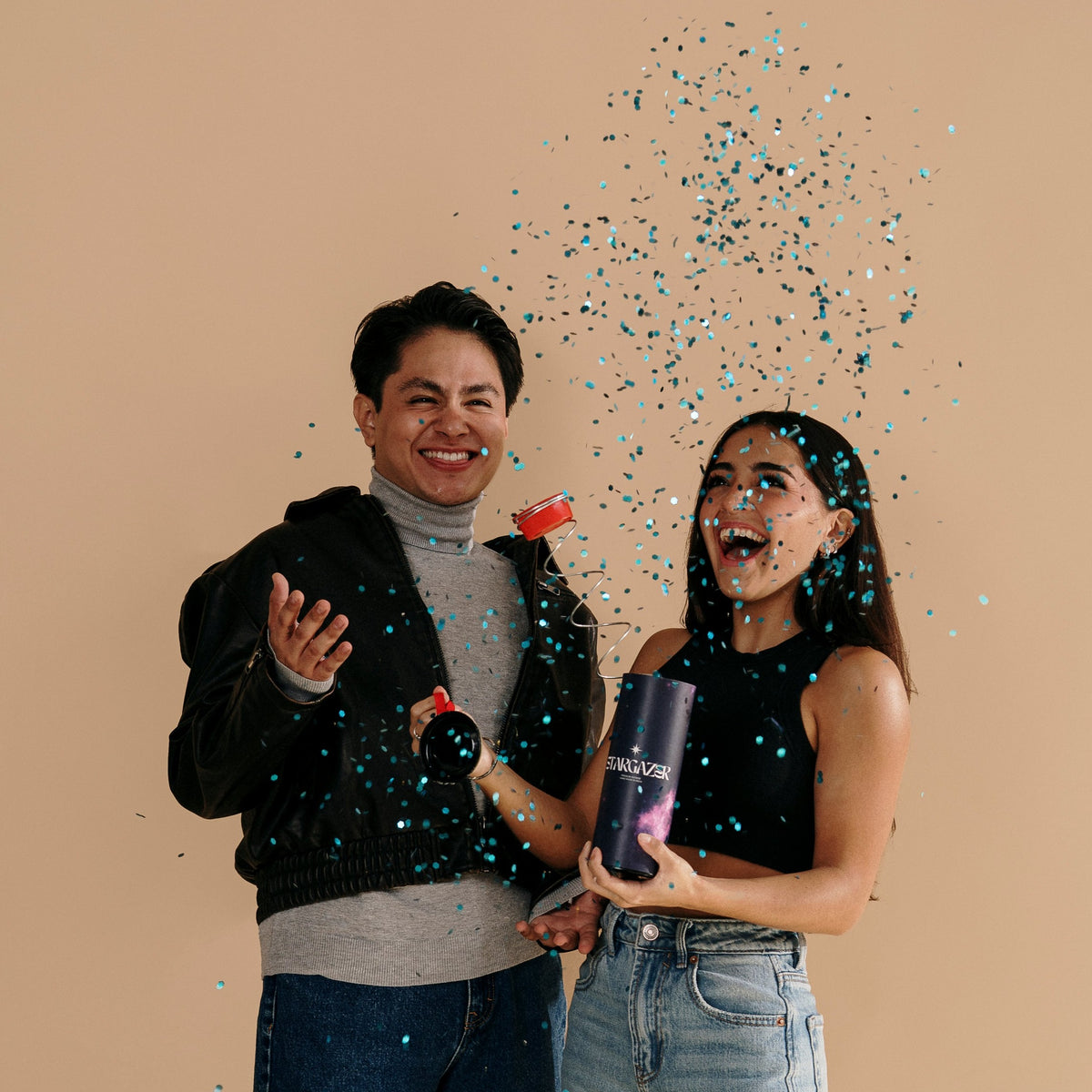 Exploding Sparkles Spring Loaded Glitter Bomb Pranks